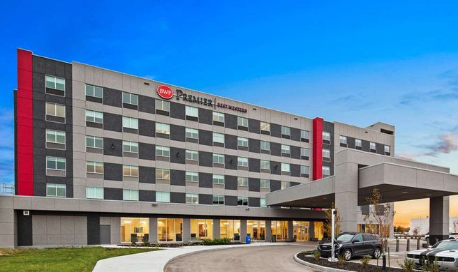 Best Western Premier East Inn & Suites Exterior