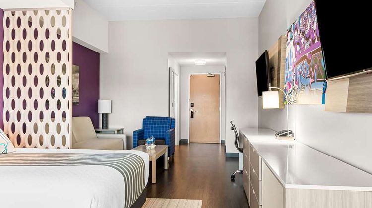 Best Western Premier East Inn & Suites Suite