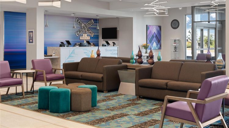 Best Western Premier East Inn & Suites Lobby