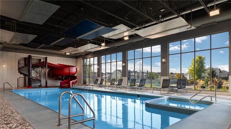 Best Western Premier East Inn & Suites Pool