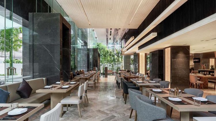 DoubleTree by Hilton Bangkok Ploenchit Restaurant