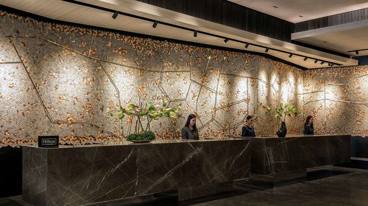 DoubleTree by Hilton Bangkok Ploenchit Lobby
