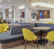 Hampton by Hilton Edinburgh Airport Lobby