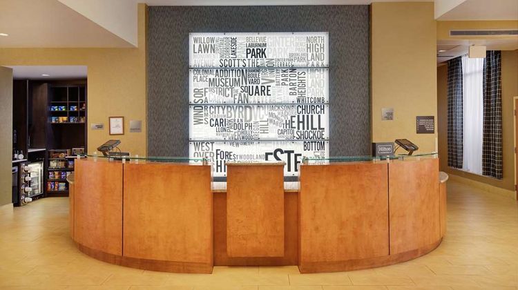 DoubleTree by Hilton Richmond Airport Lobby