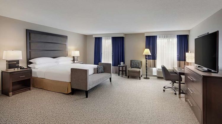 DoubleTree by Hilton Richmond Airport Room