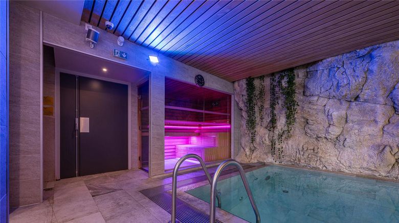 <b>Hotel B55 Pool</b>. Images powered by <a href="https://iceportal.shijigroup.com/" title="IcePortal" target="_blank">IcePortal</a>.