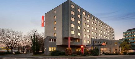 Ramada by Wyndham Bottrop Exterior