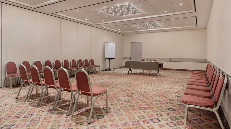 <b>Ramada by Wyndham Bottrop Meeting</b>. Images powered by <a href="https://iceportal.shijigroup.com/" title="IcePortal" target="_blank">IcePortal</a>.