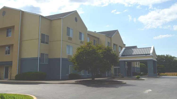 Baymont by Wyndham Chambersburg Exterior
