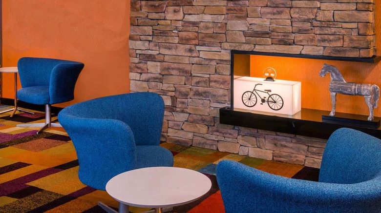 <b>Baymont by Wyndham Chambersburg Lobby</b>. Images powered by <a href="https://iceportal.shijigroup.com/" title="IcePortal" target="_blank">IcePortal</a>.