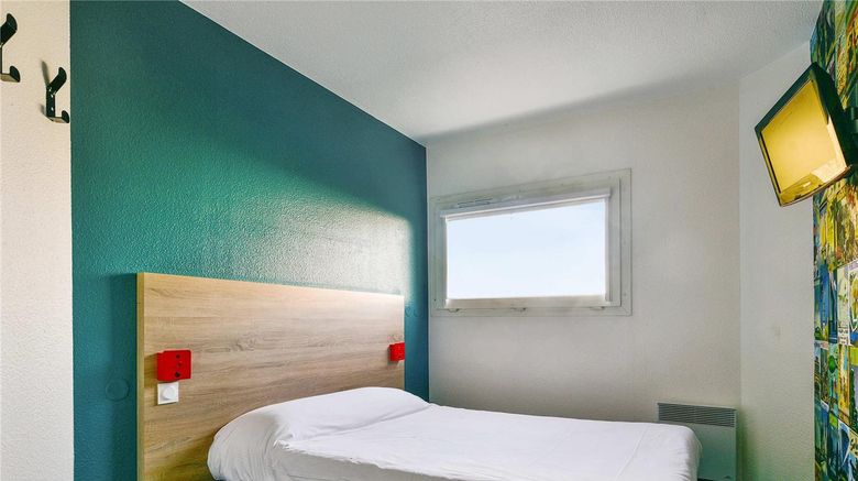 <b>HotelF1 Maurepas Room</b>. Images powered by <a href="https://iceportal.shijigroup.com/" title="IcePortal" target="_blank">IcePortal</a>.
