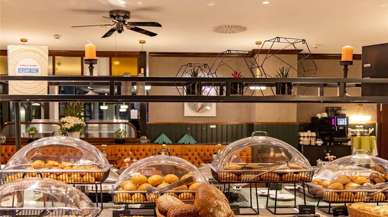 <b>Mercure Fra Airport Langen Restaurant</b>. Images powered by <a href="https://iceportal.shijigroup.com/" title="IcePortal" target="_blank">IcePortal</a>.