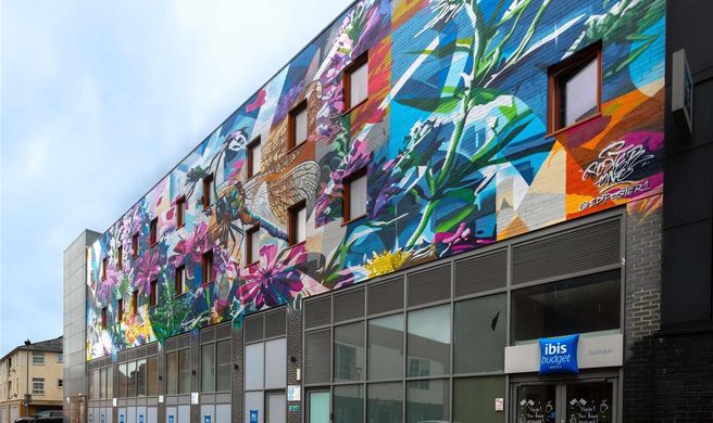 Ibis Budget Swindon Exterior