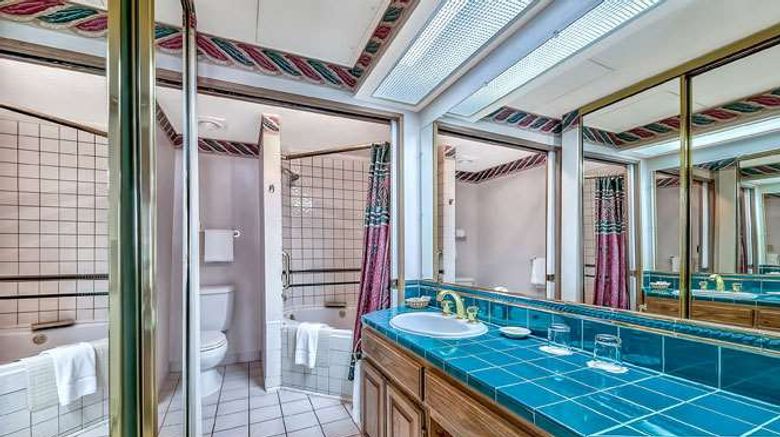 <b>Plaza Resort Club Hotel Room</b>. Images powered by <a href="https://iceportal.shijigroup.com/" title="IcePortal" target="_blank">IcePortal</a>.