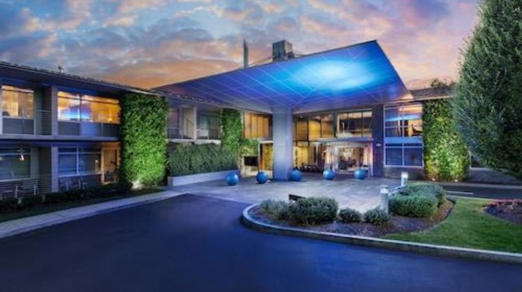 The J House Greenwich Exterior