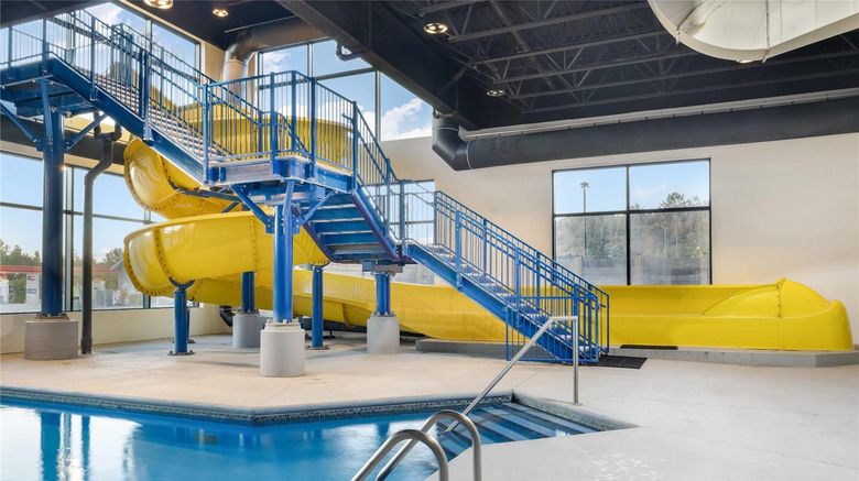 <b>Microtel Inn & Suites Mont-Tremblant Pool</b>. Images powered by <a href="https://iceportal.shijigroup.com/" title="IcePortal" target="_blank">IcePortal</a>.