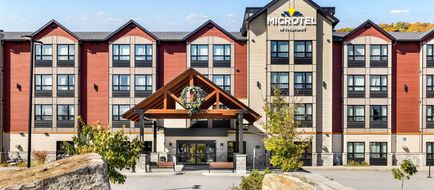Microtel Inn & Suites Mont-Tremblant Exterior
