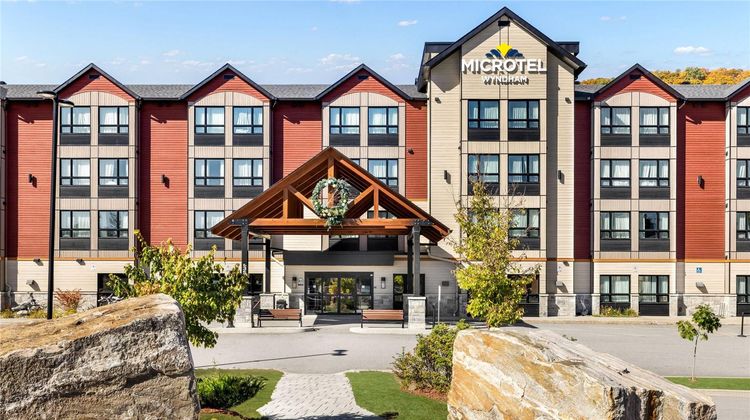 Microtel Inn & Suites Mont-Tremblant Exterior