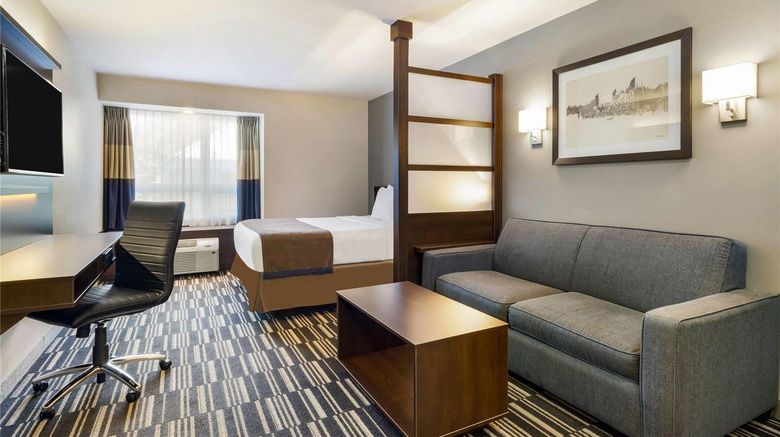 <b>Microtel Inn & Suites Mont-Tremblant Room</b>. Images powered by <a href="https://iceportal.shijigroup.com/" title="IcePortal" target="_blank">IcePortal</a>.