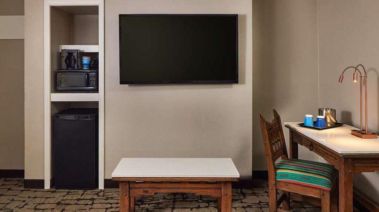 <b>Don Fernando de Taos, a Tapestry Hotel Room</b>. Images powered by <a href="https://iceportal.shijigroup.com/" title="IcePortal" target="_blank">IcePortal</a>.