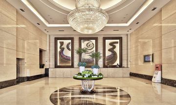 Queena Plaza Hotel