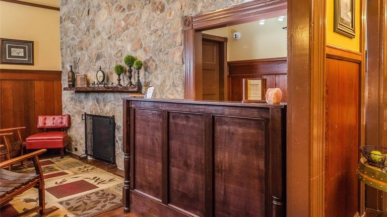 <b>Hotel Napa Valley, an Ascend Hotel Lobby</b>. Images powered by <a href="https://iceportal.shijigroup.com/" title="IcePortal" target="_blank">IcePortal</a>.