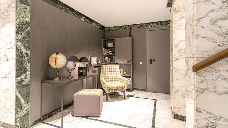 <b>Esentia Togumar Lobby</b>. Images powered by <a href="https://iceportal.shijigroup.com/" title="IcePortal" target="_blank">IcePortal</a>.