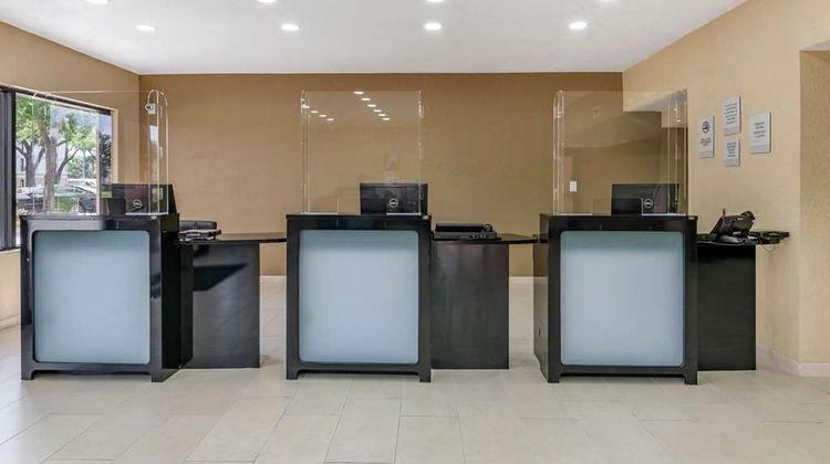 Clarion Inn International Drive Lobby