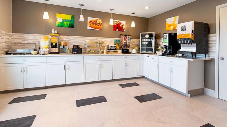 <b>Quality Inn Mishawaka/South Bend Area Restaurant</b>. Images powered by <a href="https://iceportal.shijigroup.com/" title="IcePortal" target="_blank">IcePortal</a>.