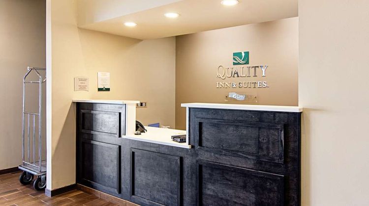 Quality Inn & Suites Gonzales Lobby