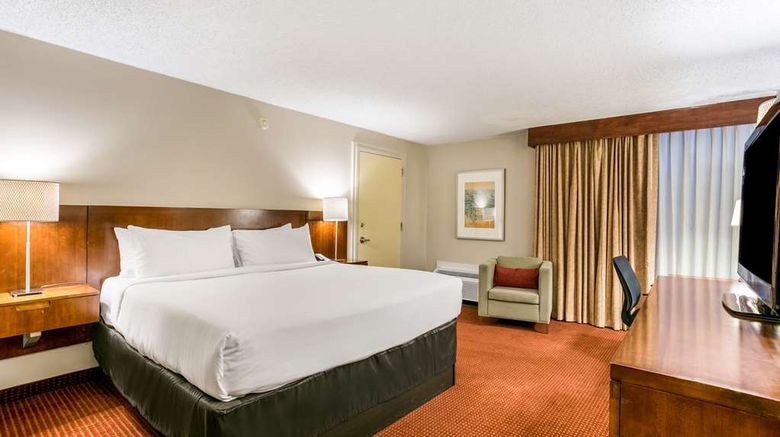 <b>Clarion Hotel BWI Airport/Arundel Mills Room</b>. Images powered by <a href="https://iceportal.shijigroup.com/" title="IcePortal" target="_blank">IcePortal</a>.