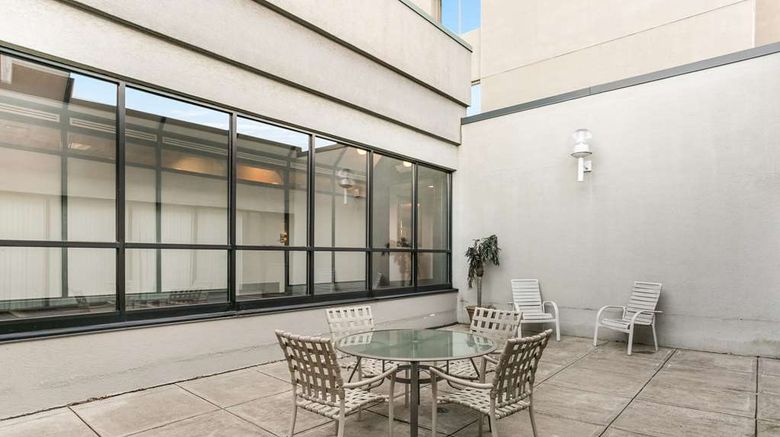 <b>Clarion Hotel BWI Airport/Arundel Mills Pool</b>. Images powered by <a href="https://iceportal.shijigroup.com/" title="IcePortal" target="_blank">IcePortal</a>.