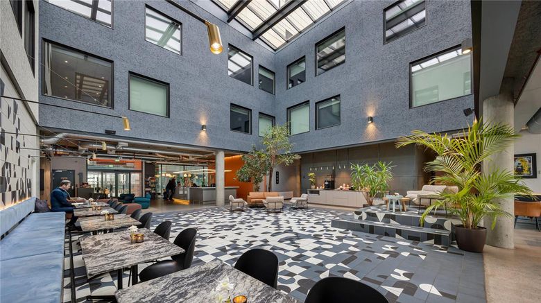 <b>Comfort Hotel Porsgrunn Lobby</b>. Images powered by <a href="https://iceportal.shijigroup.com/" title="IcePortal" target="_blank">IcePortal</a>.