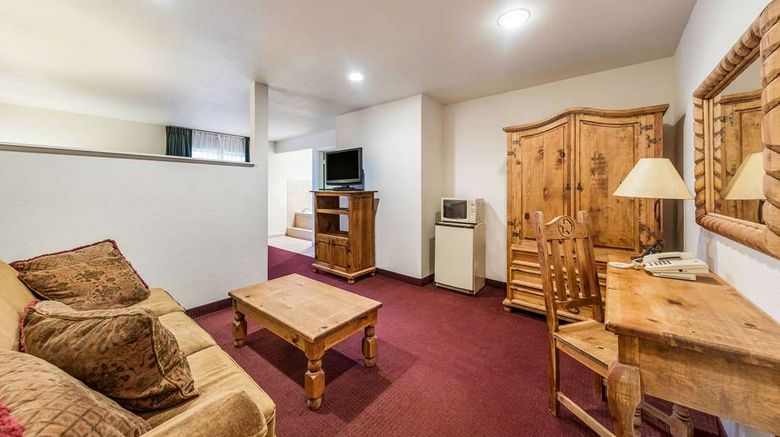 <b>Rodeway Inn, Decatur Suite</b>. Images powered by <a href="https://iceportal.shijigroup.com/" title="IcePortal" target="_blank">IcePortal</a>.