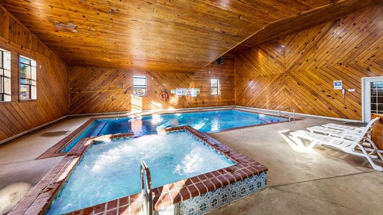 <b>Rodeway Inn, Decatur Pool</b>. Images powered by <a href="https://iceportal.shijigroup.com/" title="IcePortal" target="_blank">IcePortal</a>.