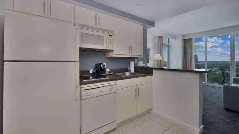 <b>Arya Hotel & Suites Coconut Grove Suite</b>. Images powered by <a href="https://iceportal.shijigroup.com/" title="IcePortal" target="_blank">IcePortal</a>.