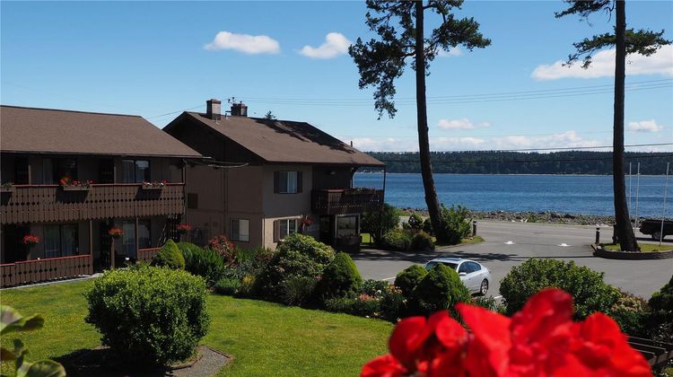 Ramada by Wyndham Campbell River Exterior