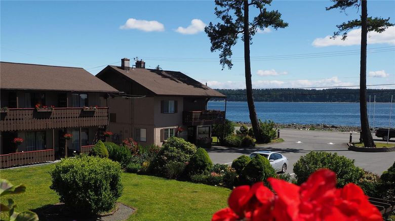 <b>Ramada by Wyndham Campbell River Exterior</b>. Images powered by <a href="https://iceportal.shijigroup.com/" title="IcePortal" target="_blank">IcePortal</a>.