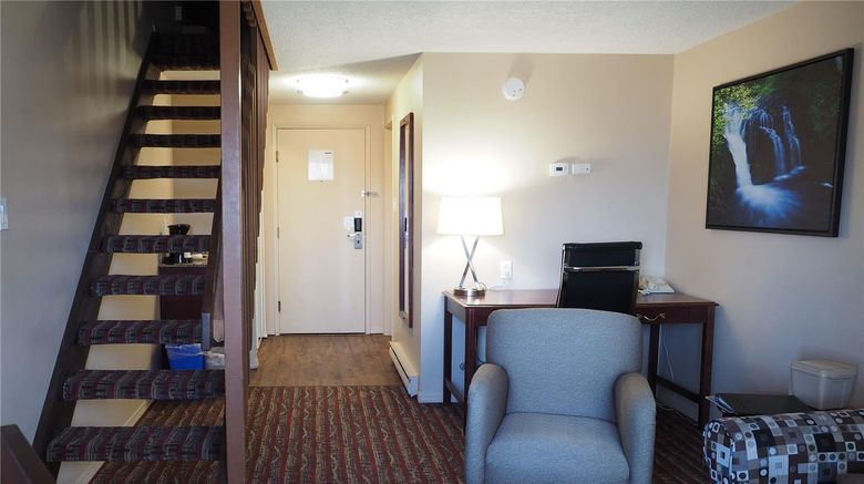<b>Ramada by Wyndham Campbell River Room</b>. Images powered by <a href="https://iceportal.shijigroup.com/" title="IcePortal" target="_blank">IcePortal</a>.