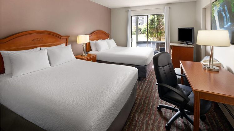 Ramada by Wyndham Campbell River Suite
