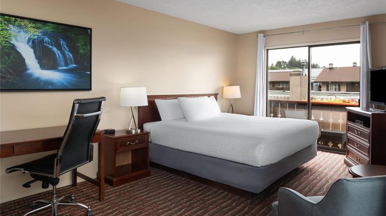 Ramada by Wyndham Campbell River Suite