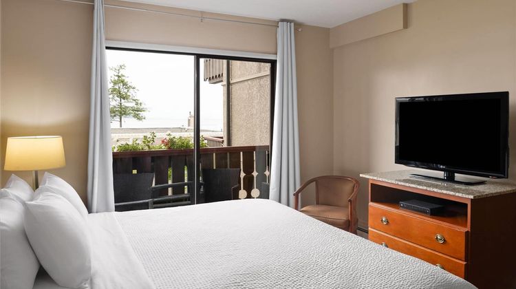 Ramada by Wyndham Campbell River Suite