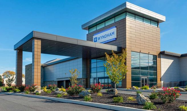 Wyndham Resort & Conference Center Exterior