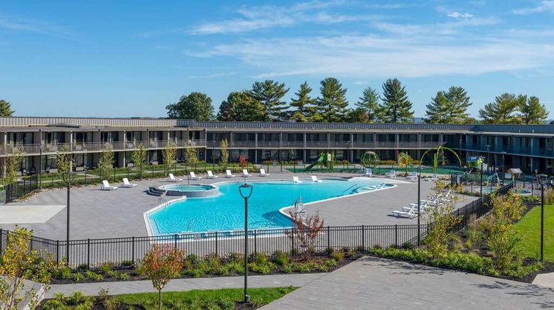 <b>Wyndham Resort & Conference Center Pool</b>. Images powered by <a href="https://iceportal.shijigroup.com/" title="IcePortal" target="_blank">IcePortal</a>.
