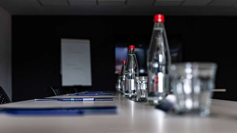 <b>Campanile Marseille East Meeting</b>. Images powered by <a href="https://iceportal.shijigroup.com/" title="IcePortal" target="_blank">IcePortal</a>.