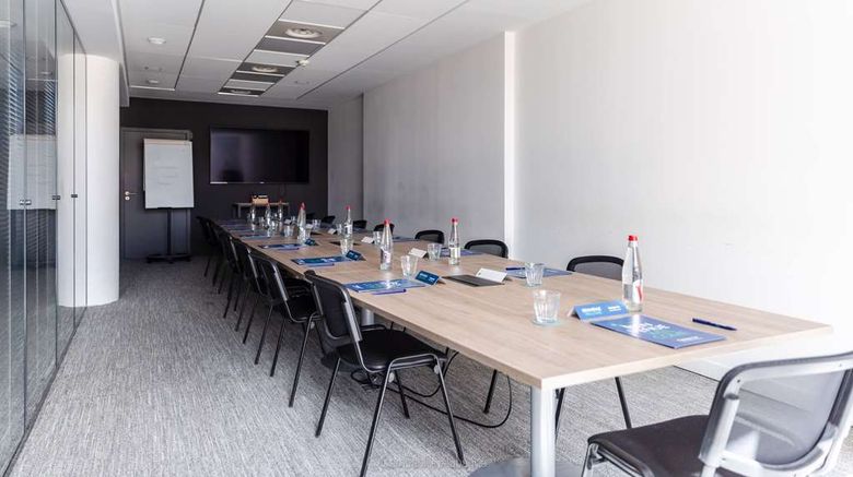 <b>Campanile Marseille East Meeting</b>. Images powered by <a href="https://iceportal.shijigroup.com/" title="IcePortal" target="_blank">IcePortal</a>.