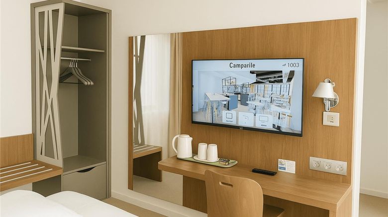 <b>Campanile Fontainebleau Room</b>. Images powered by <a href="https://iceportal.shijigroup.com/" title="IcePortal" target="_blank">IcePortal</a>.