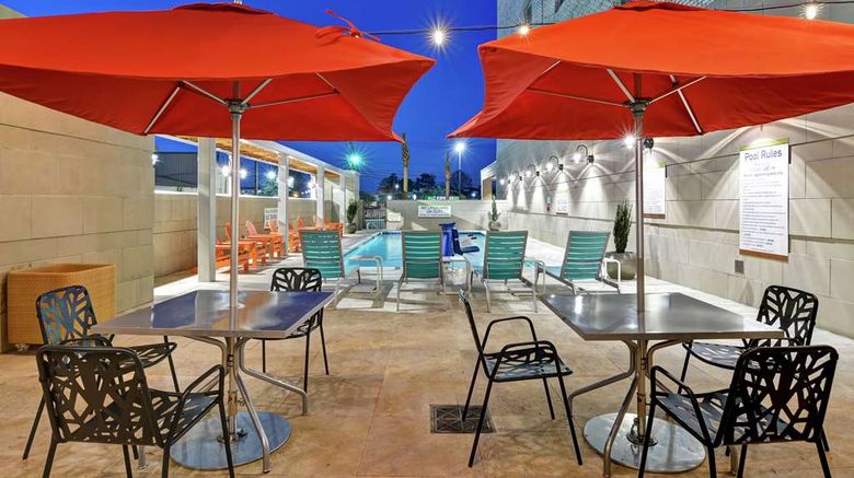<b>Home2 Suites Charleston West Ashley Pool</b>. Images powered by <a href="https://iceportal.shijigroup.com/" title="IcePortal" target="_blank">IcePortal</a>.
