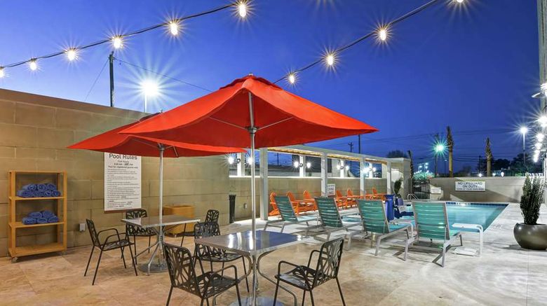 <b>Home2 Suites Charleston West Ashley Pool</b>. Images powered by <a href="https://iceportal.shijigroup.com/" title="IcePortal" target="_blank">IcePortal</a>.