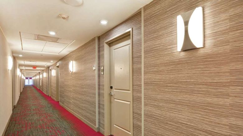 <b>Home2 Suites Charleston West Ashley Lobby</b>. Images powered by <a href="https://iceportal.shijigroup.com/" title="IcePortal" target="_blank">IcePortal</a>.